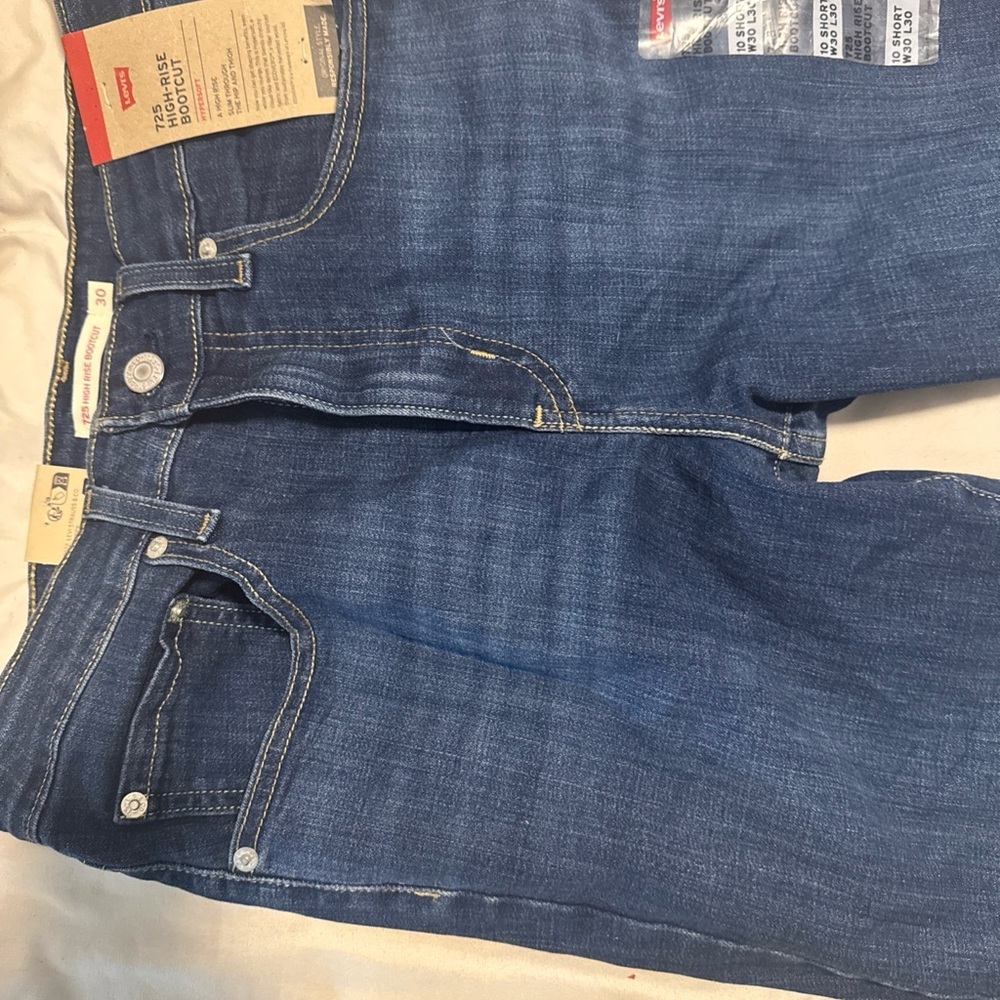 Levi's Women's 725 Lapis Dark Horse Bootcut Jeans - Picture 8 of 9